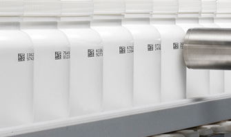 Tiskárna štítků a aplikátor pro farmaceutické výrobky