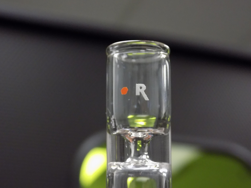 sl-uv-laser-7810-glass-vial