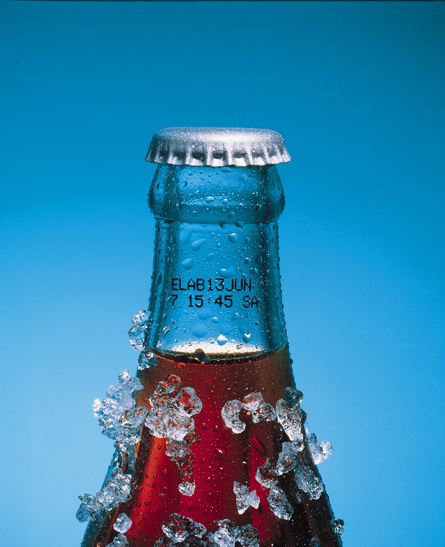ガラス製飲料ボトルへの産業用インクジェットプリンタを使用した印字