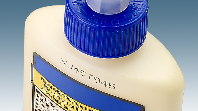 Continuous inkjet codering op bouwmaterialen verpakking.