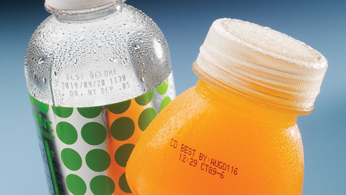 Inkjetcodering op PET-fles met sinaasappelsap 